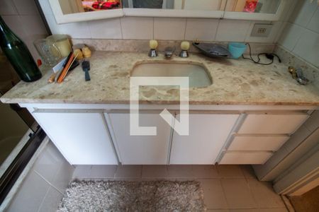 Apartamento à venda com 192m², 4 quartos e 3 vagas Apartamento à venda com 192m², 4 quartos e 3 vagasBanheiro da Suíte 2