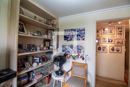 Apartamento à venda com 192m², 4 quartos e 3 vagas Apartamento à venda com 192m², 4 quartos e 3 vagasQuarto 2