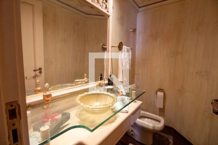 Apartamento à venda com 192m², 4 quartos e 3 vagas Apartamento à venda com 192m², 4 quartos e 3 vagasLavabo