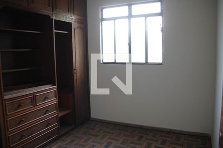 Casa à venda com 300m², 6 quartos e 4 vagasQuarto 3