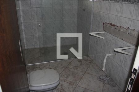 Casa à venda com 300m², 6 quartos e 4 vagasBanheiro