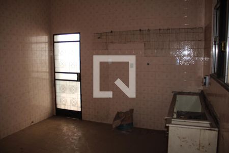 Casa à venda com 300m², 6 quartos e 4 vagasCozinha