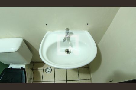 Banheiro de apartamento para alugar com 2 quartos, 44m² em Jd S Teresinha, São Paulo