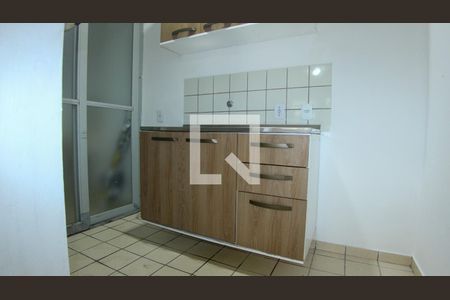 Cozinha  de apartamento para alugar com 2 quartos, 44m² em Jd S Teresinha, São Paulo