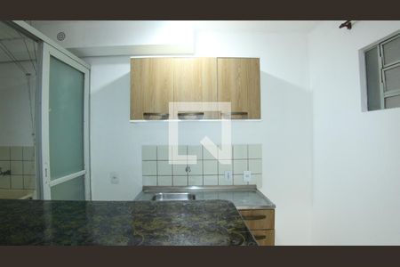Cozinha  de apartamento para alugar com 2 quartos, 44m² em Jd S Teresinha, São Paulo