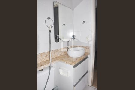 Apartamento à venda com 60m², 3 quartos e 1 vagaDetalhe - Banheiro Social