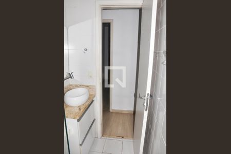 Apartamento à venda com 60m², 3 quartos e 1 vagaDetalhe - Banheiro Social