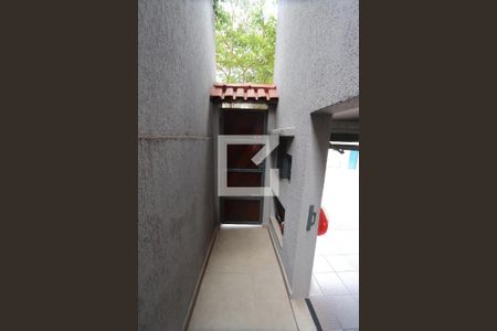 Casa à venda com 110m², 2 quartos e 2 vagasCorredor Lateral