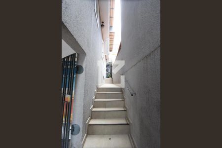 Casa à venda com 110m², 2 quartos e 2 vagasCorredor Lateral