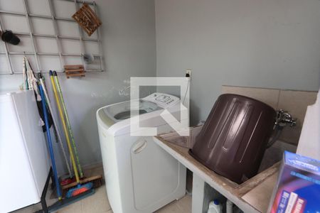 Casa à venda com 110m², 2 quartos e 2 vagasLavanderia