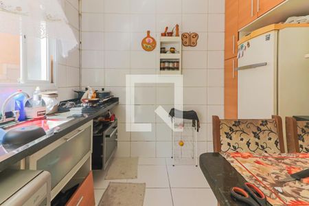 Casa à venda com 200m², 3 quartos e 4 vagas Casa à venda com 200m², 3 quartos e 4 vagasCozinha