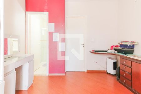 Casa à venda com 200m², 3 quartos e 4 vagas Casa à venda com 200m², 3 quartos e 4 vagasSuite 1