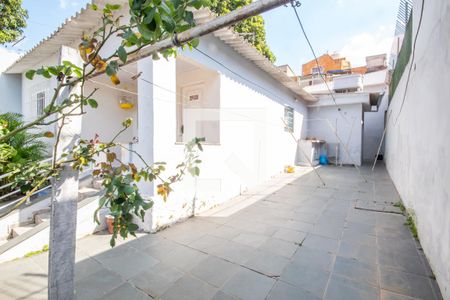 Casa à venda com 300m², 3 quartos e sem vagaQuintal