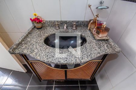 Casa à venda com 300m², 3 quartos e sem vagaBanheiro (Casa 1)