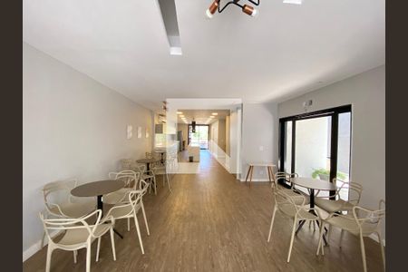 Casa à venda com 500m², 4 quartos e 4 vagas Casa à venda com 500m², 4 quartos e 4 vagasEspaço Gourmet