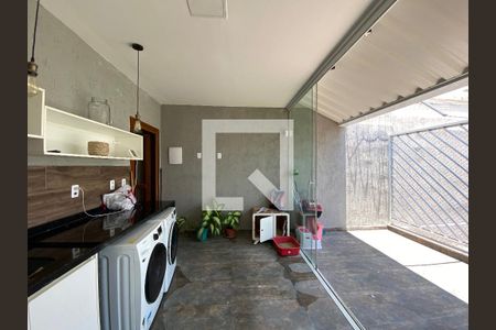 Casa à venda com 500m², 4 quartos e 4 vagas Casa à venda com 500m², 4 quartos e 4 vagasÁrea de Serviço