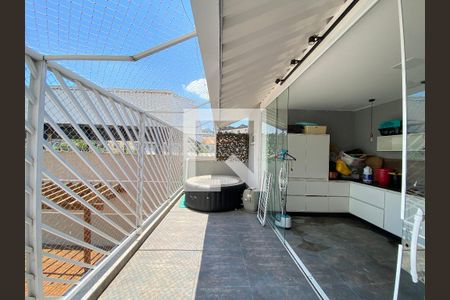 Casa à venda com 500m², 4 quartos e 4 vagas Casa à venda com 500m², 4 quartos e 4 vagasÁrea de Serviço