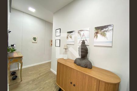 Casa à venda com 500m², 4 quartos e 4 vagas Casa à venda com 500m², 4 quartos e 4 vagasHall