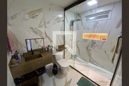 Casa à venda com 500m², 4 quartos e 4 vagas Casa à venda com 500m², 4 quartos e 4 vagasBanheiro Social