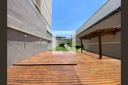 Casa à venda com 500m², 4 quartos e 4 vagas Casa à venda com 500m², 4 quartos e 4 vagasPiscina