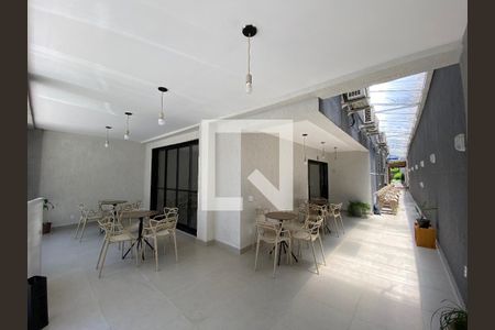 Casa à venda com 500m², 4 quartos e 4 vagas Casa à venda com 500m², 4 quartos e 4 vagasFrente