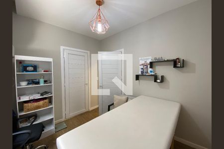 Casa à venda com 500m², 4 quartos e 4 vagas Casa à venda com 500m², 4 quartos e 4 vagasQuarto 3