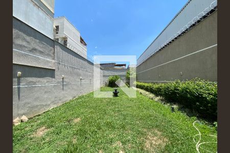 Casa à venda com 500m², 4 quartos e 4 vagas Casa à venda com 500m², 4 quartos e 4 vagasQuintal