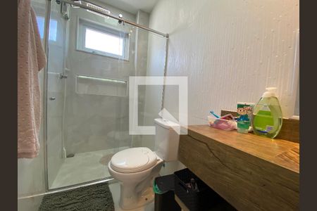 Casa à venda com 500m², 4 quartos e 4 vagas Casa à venda com 500m², 4 quartos e 4 vagasBanheiro do Quarto 2