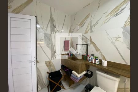 Casa à venda com 500m², 4 quartos e 4 vagas Casa à venda com 500m², 4 quartos e 4 vagasBanheiro Social