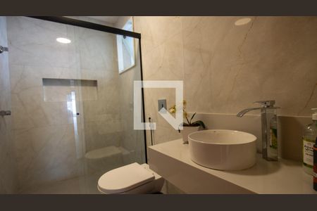 Casa de condomínio à venda com 250m², 4 quartos e 2 vagasBanheiro da Suíte 4