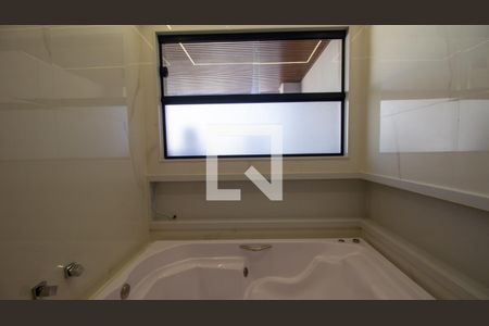 Casa de condomínio à venda com 250m², 4 quartos e 2 vagasBanheiro da Suíte 3