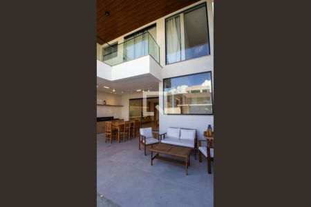 Casa de condomínio à venda com 250m², 4 quartos e 2 vagasÁrea Gourmet