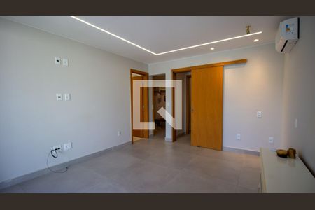 Casa de condomínio à venda com 250m², 4 quartos e 2 vagasSuíte 3