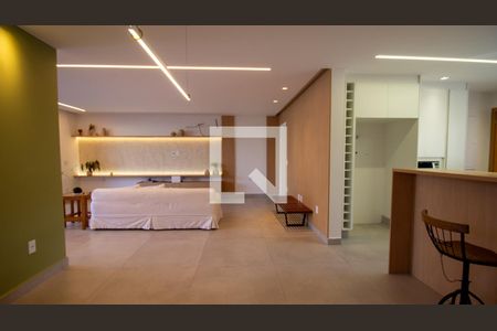 Sala de casa de condomínio à venda com 4 quartos, 250m² em Vargem Pequena, Rio de Janeiro