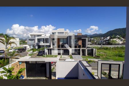 Casa de condomínio à venda com 250m², 4 quartos e 2 vagasVaranda da Suíte 3