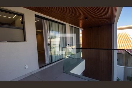Casa de condomínio à venda com 250m², 4 quartos e 2 vagasVaranda da Suíte 3