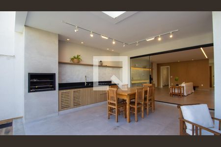 Casa de condomínio à venda com 250m², 4 quartos e 2 vagasÁrea Gourmet