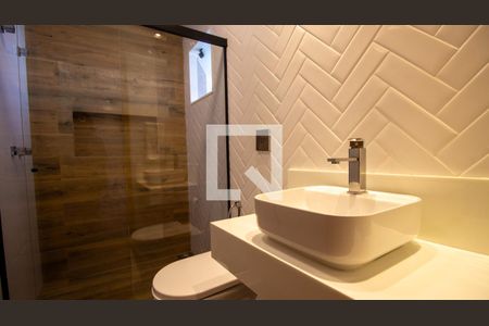 Casa de condomínio à venda com 250m², 4 quartos e 2 vagasBanheiro da Suíte 2