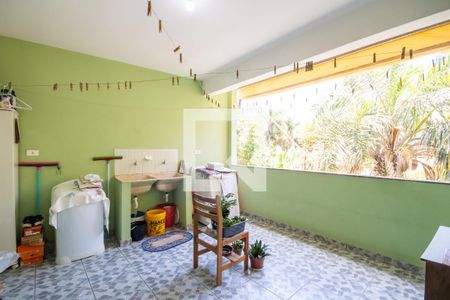 Casa à venda com 130m², 3 quartos e 3 vagasÁrea de Serviço (Casa Principal)