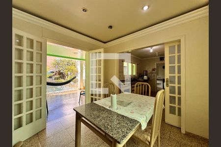 Casa para alugar com 500m², 4 quartos e 5 vagasCozinha