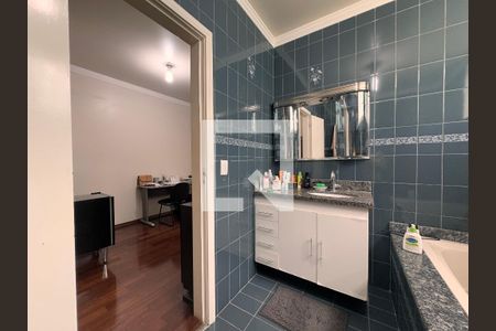 Casa para alugar com 500m², 4 quartos e 5 vagasBanheiro da suíte 2