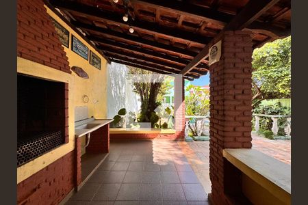 Casa para alugar com 500m², 4 quartos e 5 vagasChurrasqueira