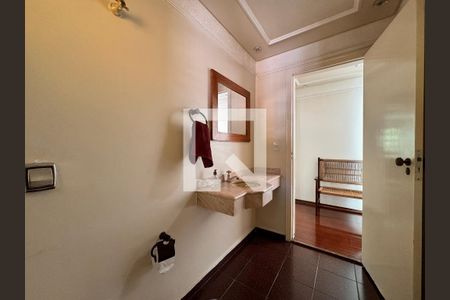 Casa para alugar com 500m², 4 quartos e 5 vagasLavabo