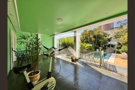 Casa para alugar com 500m², 4 quartos e 5 vagasVaranda