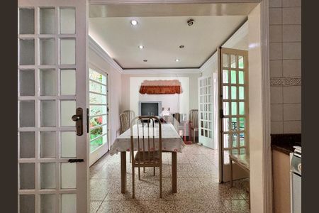 Casa para alugar com 500m², 4 quartos e 5 vagasCozinha