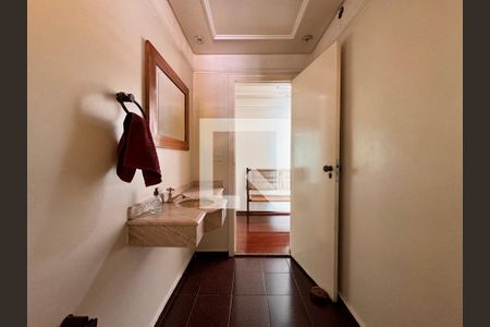 Casa para alugar com 500m², 4 quartos e 5 vagasLavabo