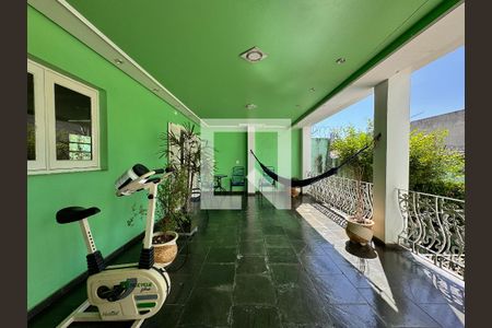 Casa para alugar com 500m², 4 quartos e 5 vagasVaranda