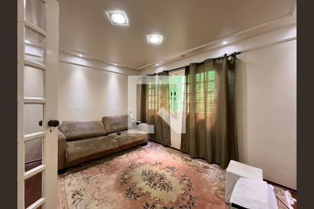 Casa para alugar com 500m², 4 quartos e 5 vagasSala de TV