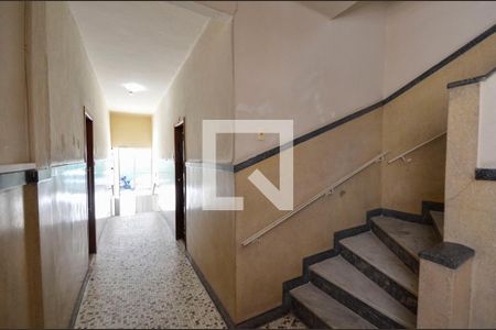 Apartamento à venda com 60m², 2 quartos e 1 vaga Apartamento à venda com 60m², 2 quartos e 1 vagaHall