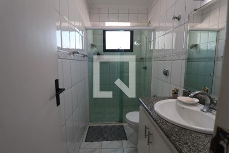 Apartamento para alugar com 136m², 4 quartos e 2 vagasBanheiro Social